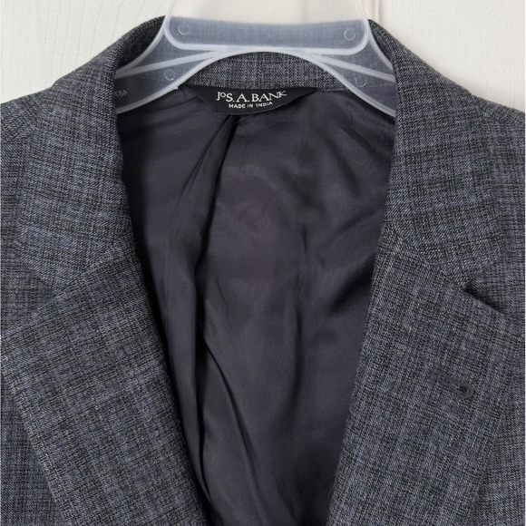 Jos A Bank Signature Collection Grey Plaid Blazer Sport Coat Jacket 2 Button - Picture 6 of 13